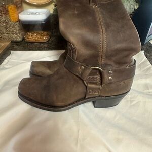 Frye Women’s Leather Boots- Sz 8 EUC